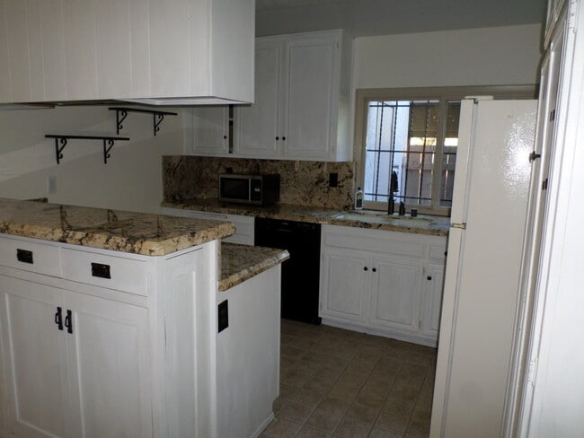 UTC 3 bedroom Townhome - UTC 3 bedroom Townhome