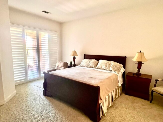 Photo - 18 Vía Bella