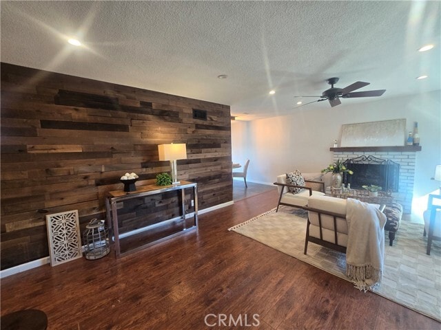 Photo - 607 Sixth St