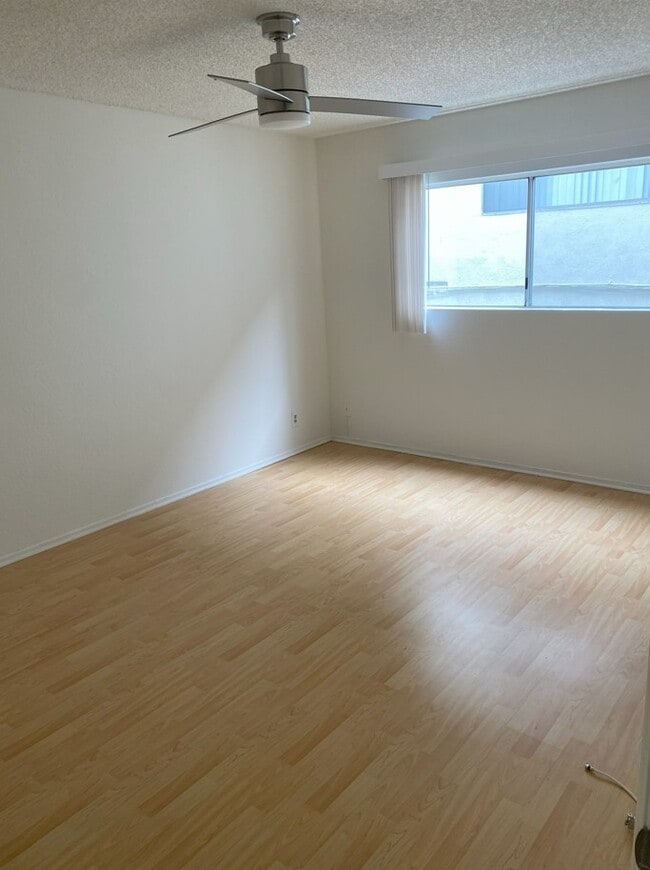 Photo - 3725 S Canfield Ave