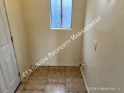 Photo - 2128 W Florence Ave Unit 1