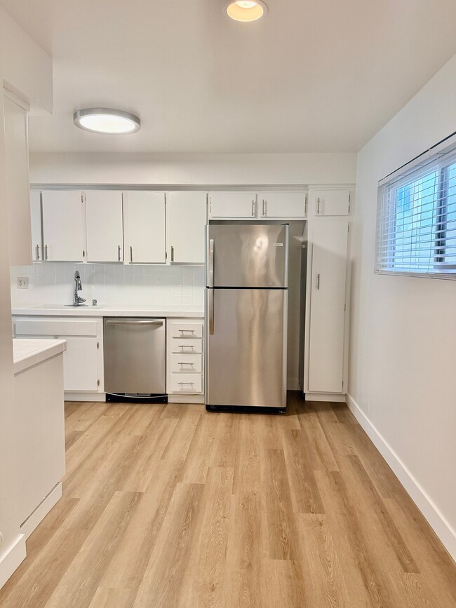 Photo - 17440 Burbank Blvd Unit 100