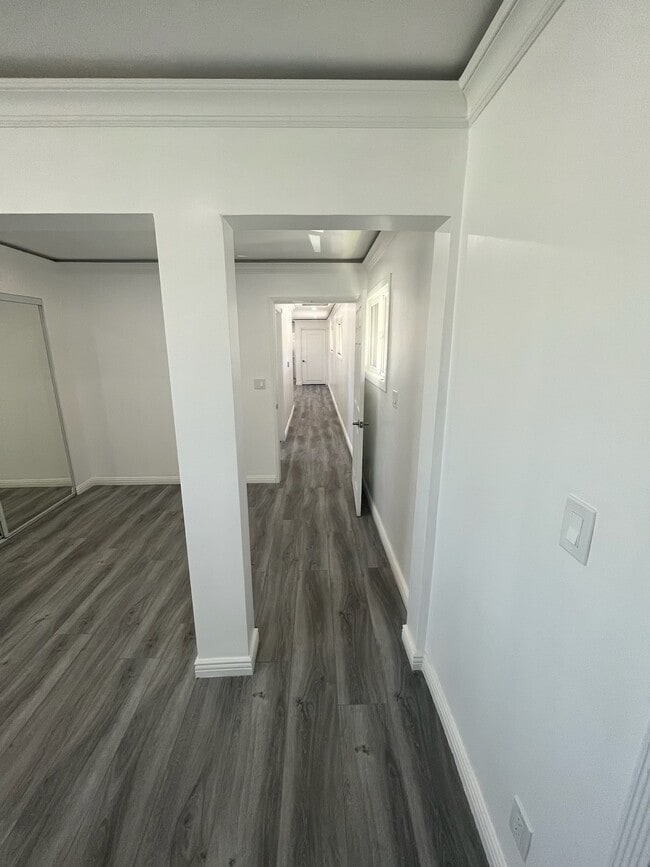 Photo - 11685 Magnolia Blvd Unit B