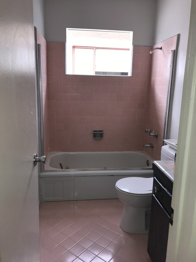 Photo - 1064 S Wooster St Unit atinaproperties@gmail.com