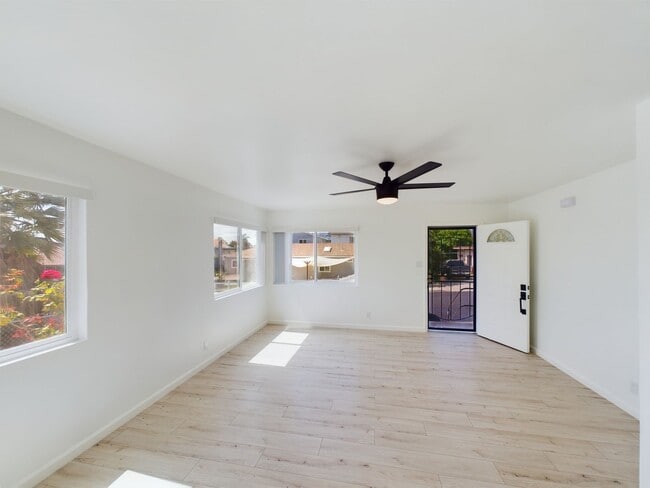 Photo - 6715-6717 N Elman St Unit 6715