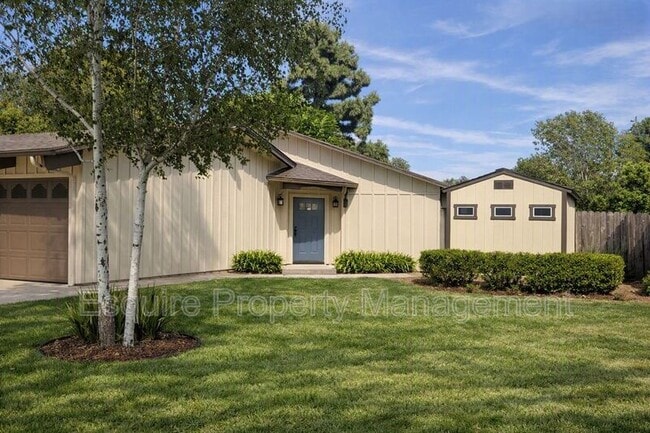 Building Photo - 4290 Aspen Ln Unit #B