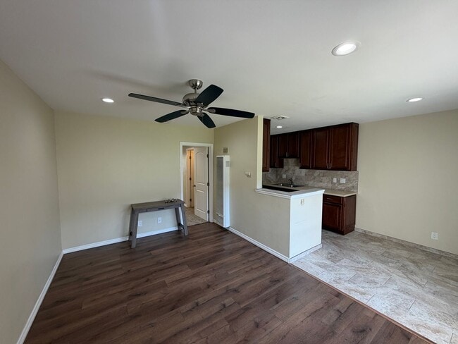 Photo - 2227 E Westport Dr Unit 2