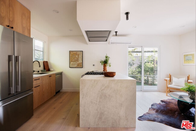 Photo - 1016 Manzanita St