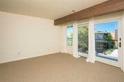 Photo - 1076 Miramar St