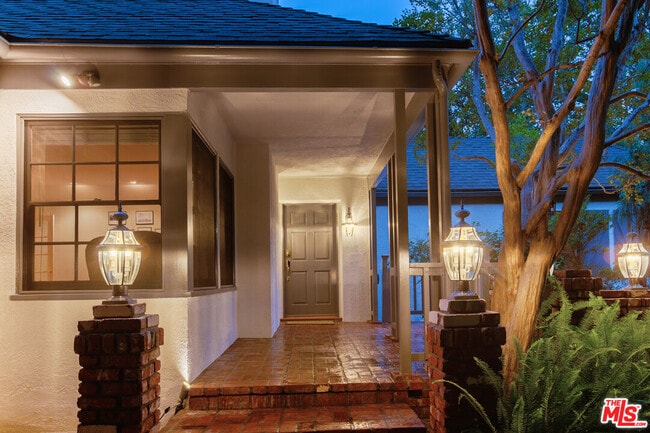 Photo - 1526 San Vicente Blvd