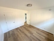 Photo - 2bd/1ba in Sherman Oaks w/ parking, washer/dryer in unit! Unit 14410 #1