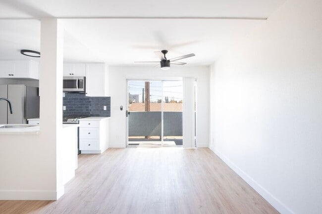 Photo - 5740 Camellia Ave Unit 206