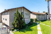 Lincoln Apartments - Lincoln Apartments