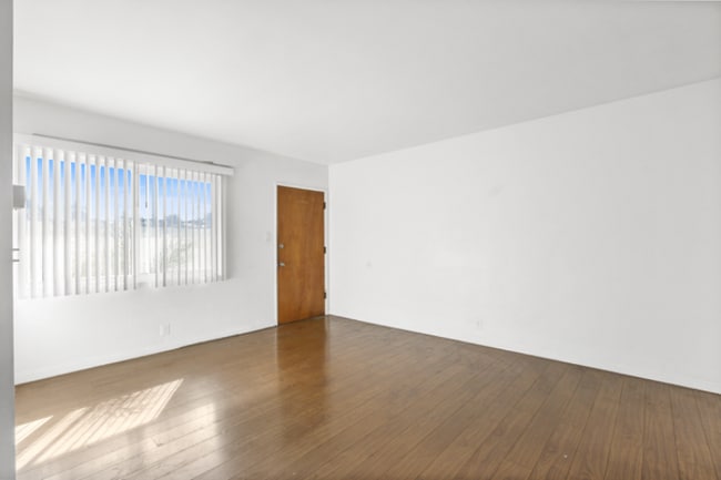 Photo - 815 Pacific Ave Unit 5