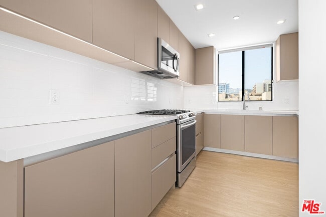 Photo - 8555 Colgate Ave Unit 501