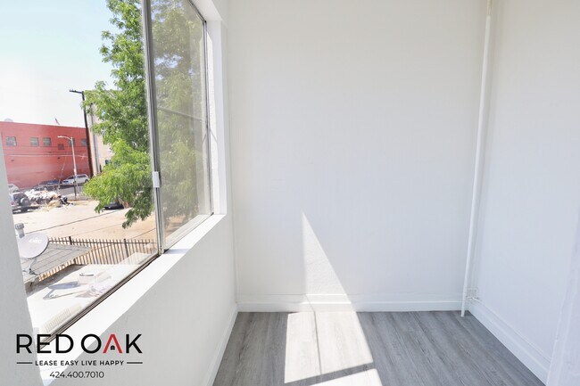 Photo - 2255 W 14th St Unit 203