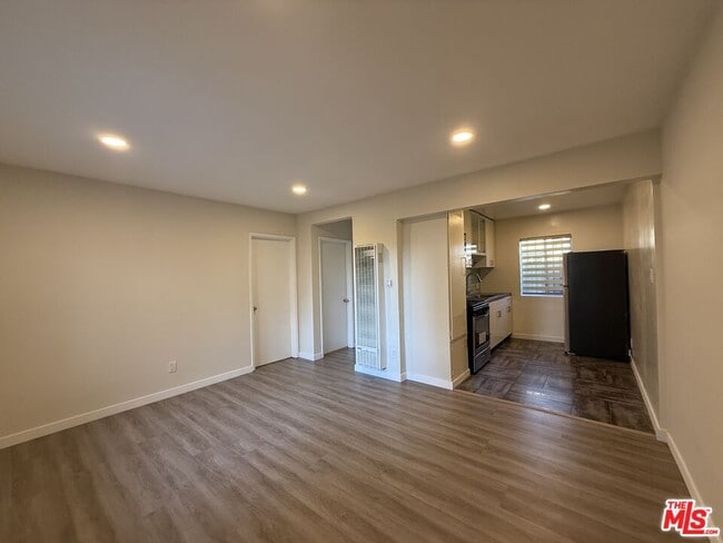 Building Photo - 4832 W 17th St Unit 2