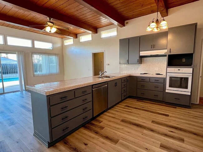 Building Photo - 4959-61 Catoctin Dr Unit 4959