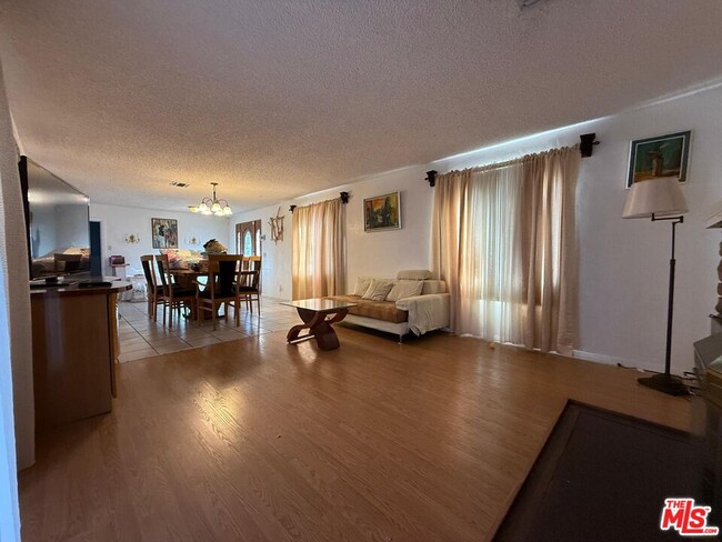 Photo - 9900 Laurel Canyon Blvd