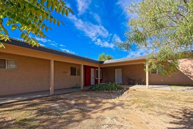Clean and Airy Casita with Tons of Storage! - Clean and Airy Casita with Tons of Storage! House