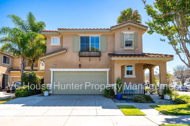 Building Photo - 4 Bedroom 2.5 Bath in Oxnard