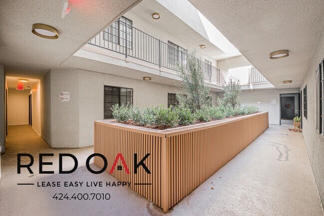 Photo - 4651 Cahuenga Blvd Unit 201
