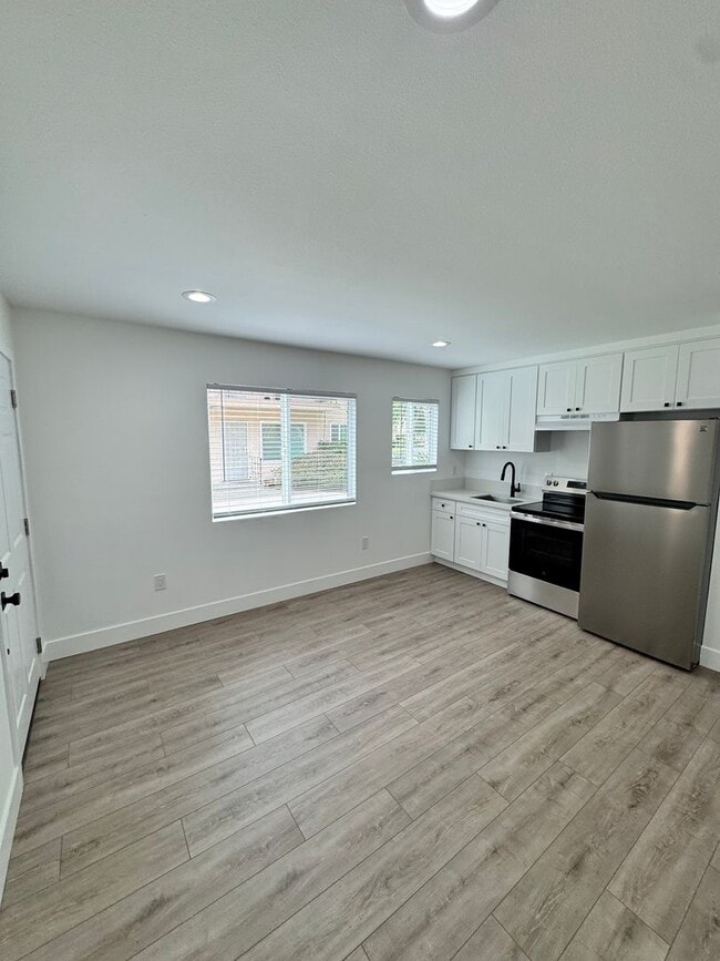 Photo - Large New Construction 1 bed 1 Bath Apartment for Rent In Long Beach! Unit 7