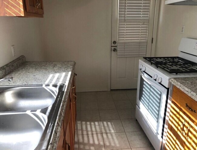 Photo - 2419 Arizona Ave