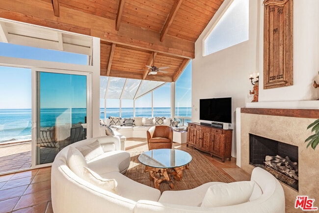 Building Photo - 24408 Malibu Rd