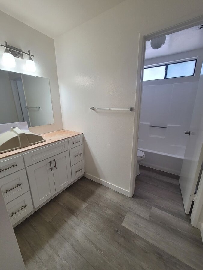 Photo - 1161 Johnson Dr