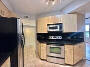 Photo - Luxury 2 Bed/2.5 Bath 2 Story Townhouse in... Unit 105