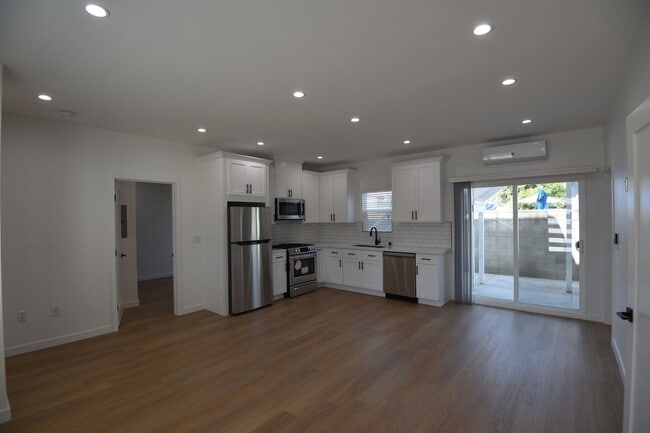 Photo - 5915 Fair Ave Unit 5919.5