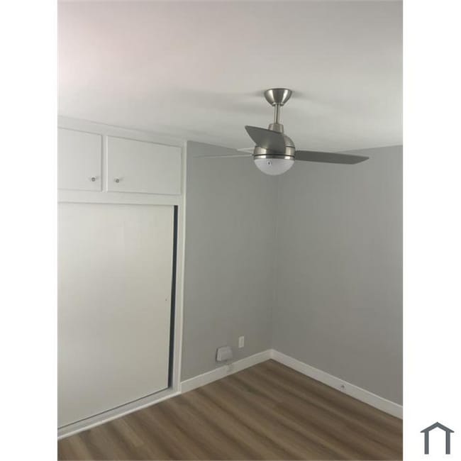 Photo - 1360 W 38th St