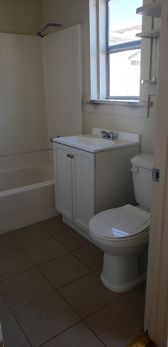 Photo - 1714 Glenoaks E Blvd Unit 4