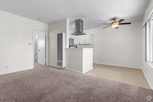 Building Photo - 12602 Kensington Ln Rental