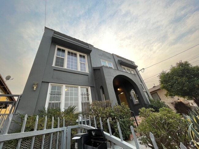 Building Photo - 132 S Mountain View Ave Rental