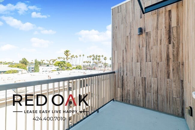 Photo - 1860 N Western Ave Unit 301