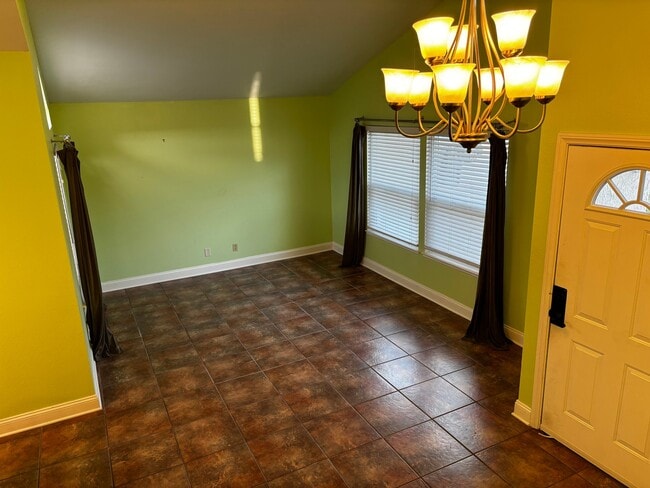 Photo - 626 Elise Dr