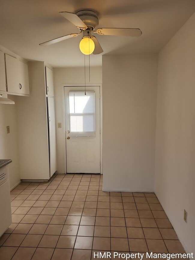 Photo - 1564 W Ramona Dr Unit B