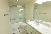 Photo - 10355 Riverside Dr Apartments Unit 204