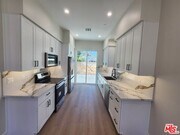 Photo - 13540 Hamlin St