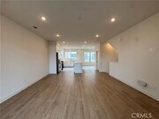 Photo - 652 4th St