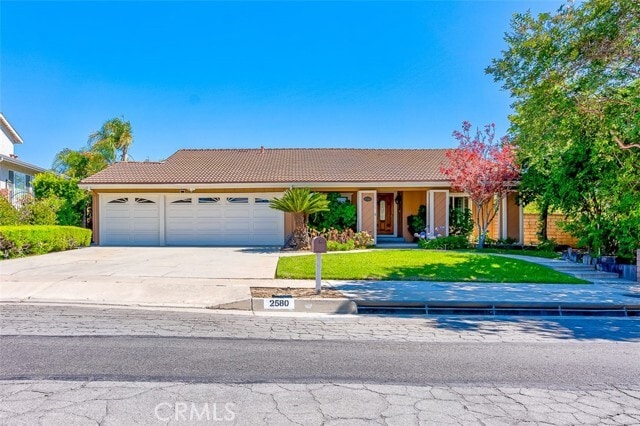 Photo - 2580 Crown Way House