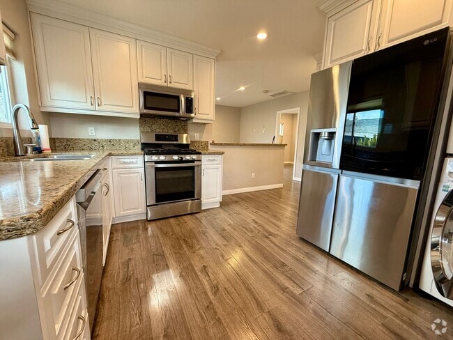 Building Photo - Cottage Home in Normal Heights! Convenient... Unit 4641 Wilson Avenue