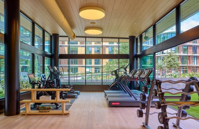 Photo - 700 Broadway