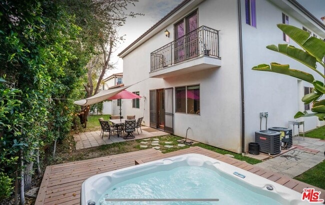 Photo - 19246 Liam Ln