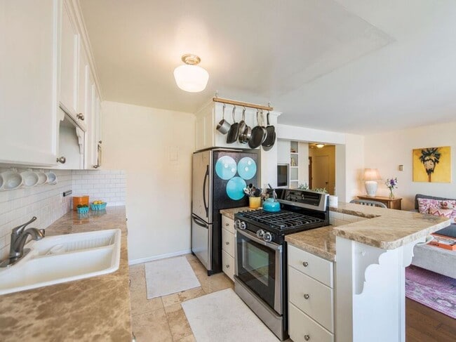 Photo - 1720 Ardmore Ave Unit 227