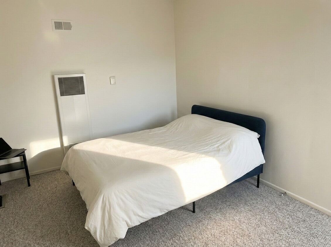 Floor Plan - Efficiency