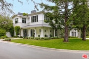 Photo - 800 Greentree Rd House