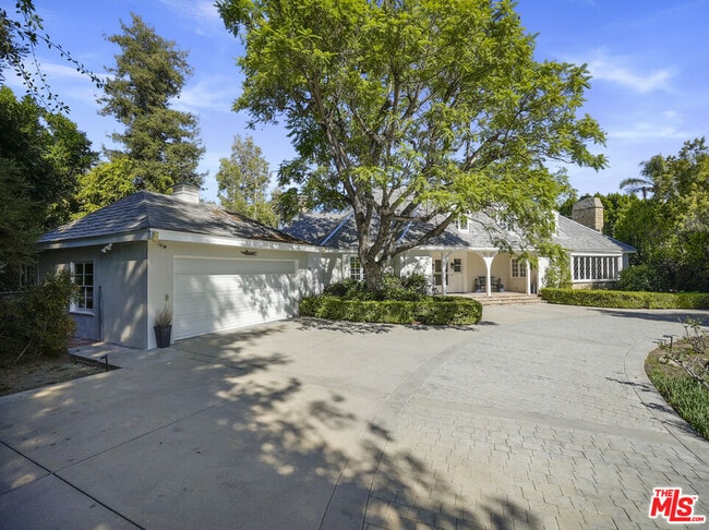 Photo - 13161 Addison St